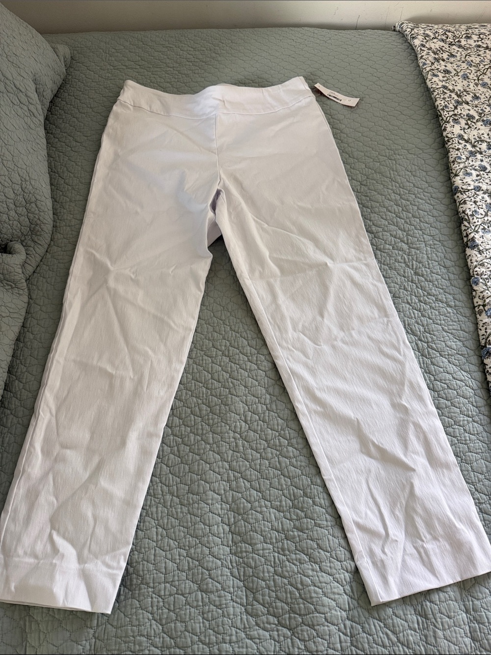 Women's White Straight Leg Pull on Pants - Tailored Everyday Style